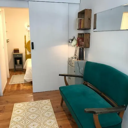 Elevador Da Bica Apartment *